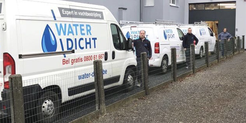 Hoe kunt u best een waterlek opsporen in huis?